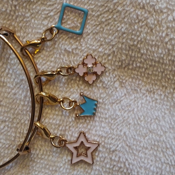 Pink and blue charm gold bracelet - Picture 2 of 2